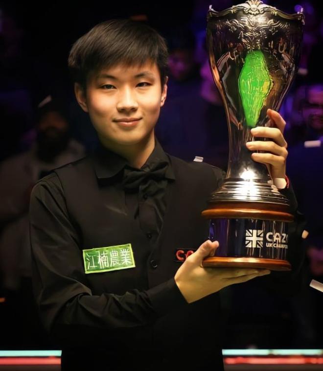 犹如行云流 犹如行云流